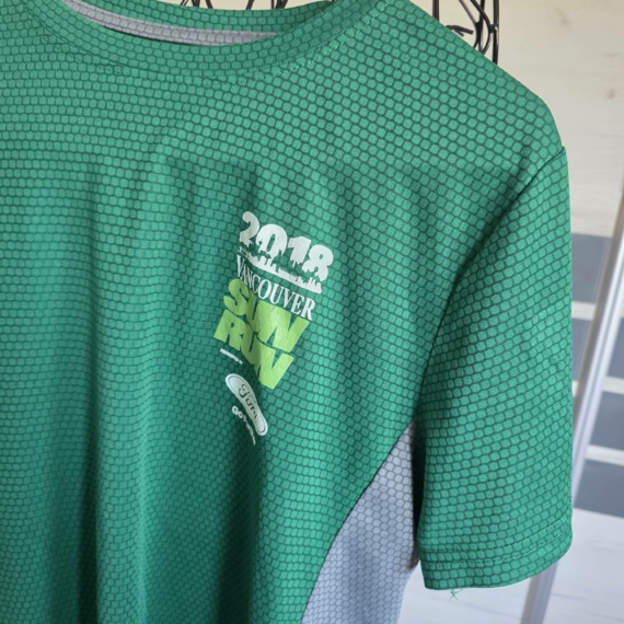 2018 Vancouver Sun Run Slim Fit Póló