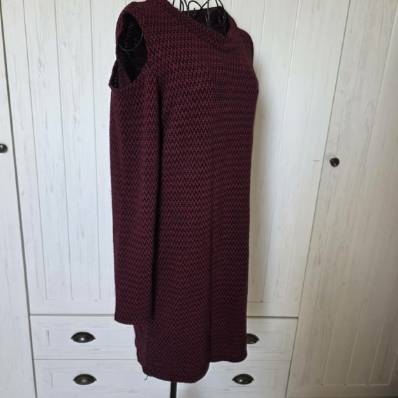 M/L (38/42) - Hosszú ujjú ruha
