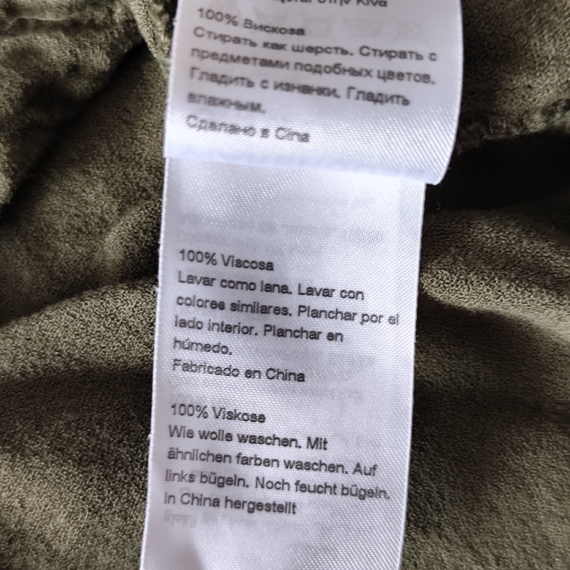 Olívazöld cipzáros ruha