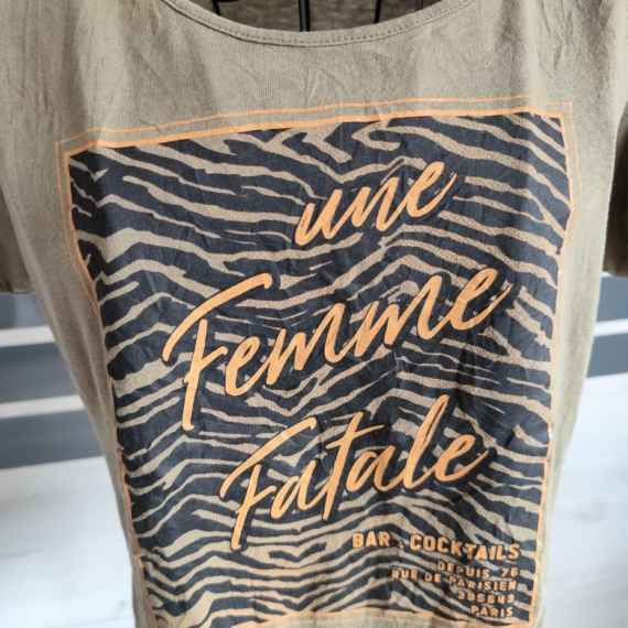 Une Femme Fatale Póló