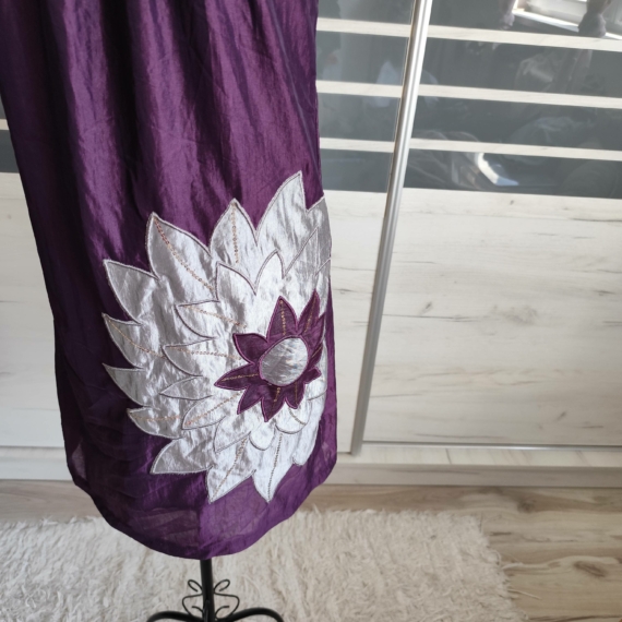 S – Lila mintás ruha