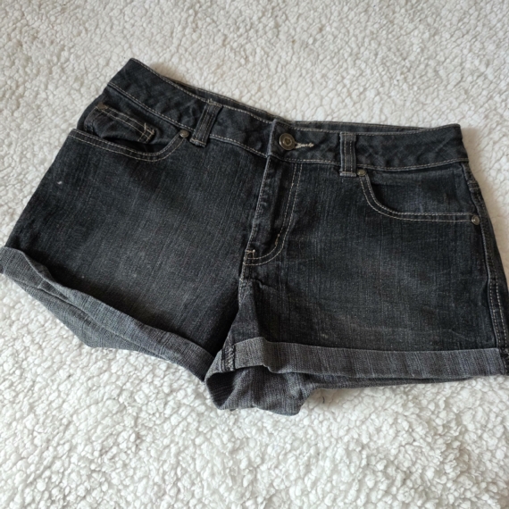 36 (S) – Fekete farmersort