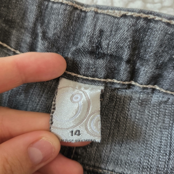 36 (S) – Fekete farmersort
