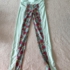 XL (46) – Menta Virágmintás leggings