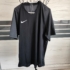 XL (52) – Fekete Nike póló