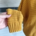 Sárga kötött pulóver