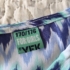 170 cm – Több színű mintás ruha
